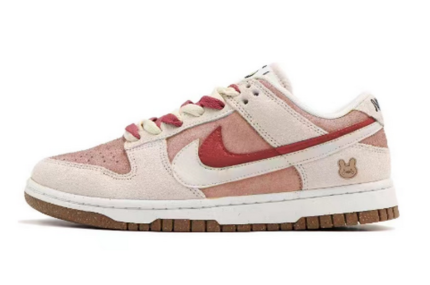 Nike SB Dunk Low “Year of the Rabbit”