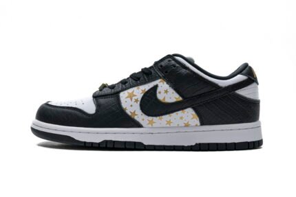 Nike SB Dunk Low Supreme Black Stars